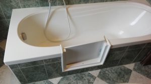 Modifica vasca per installazione sportello Catania